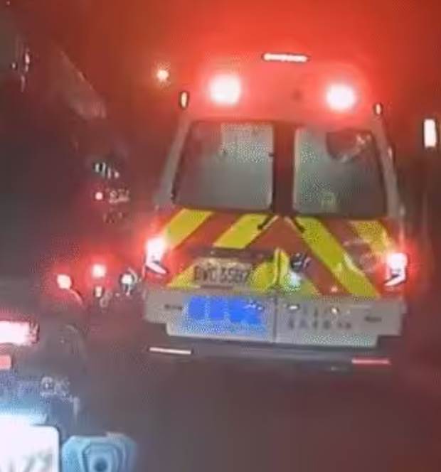 快訊/救護車遭卡4分鐘！車主不敢禮讓「怕科技執法開單」警局出面回應了