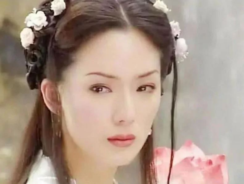 她被稱為「最美何仙姑」!被男友騙光錢 如今化身按摩妹生活充實