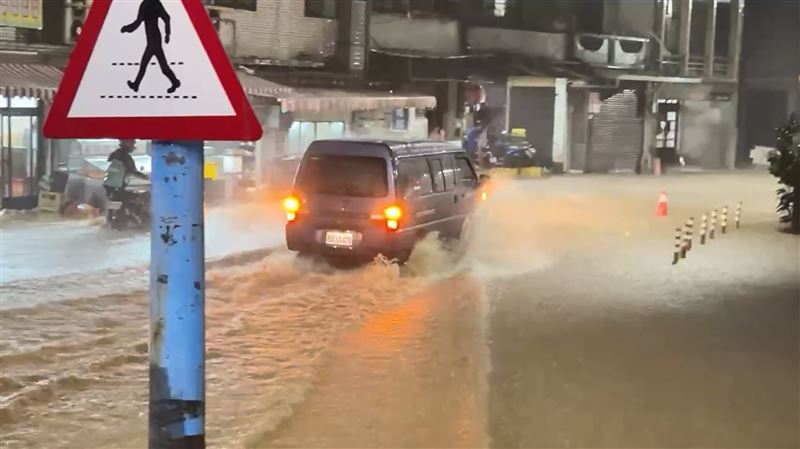 快訊／暴雨狂轟金山！驚傳「夫妻深夜被沖走失聯」　早晨被尋獲「已明顯失去生命跡象」