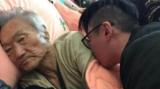 台灣著名主持人赴瑞士安樂死，兒子講述其「死前慘狀」：我非常後悔！