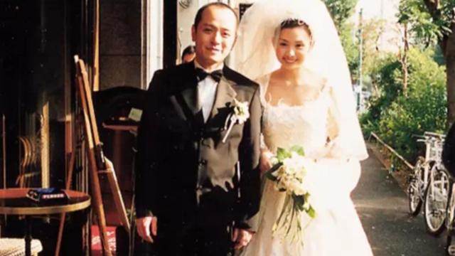 1997年，邱淑貞與王晶分手嫁給「百億富豪」沈嘉偉，結婚前遭人嘲諷：「你老婆當過王晶的小三」他回一句話，讓對方啞口無言