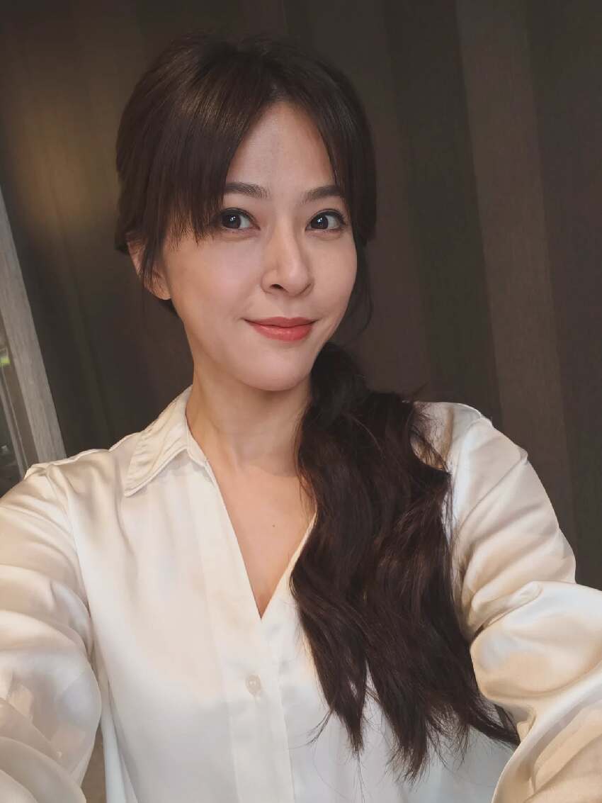 只能仰賴止痛藥！ 38歲蘇晏霈「驚爆痛苦就醫」：徹底腫大了...