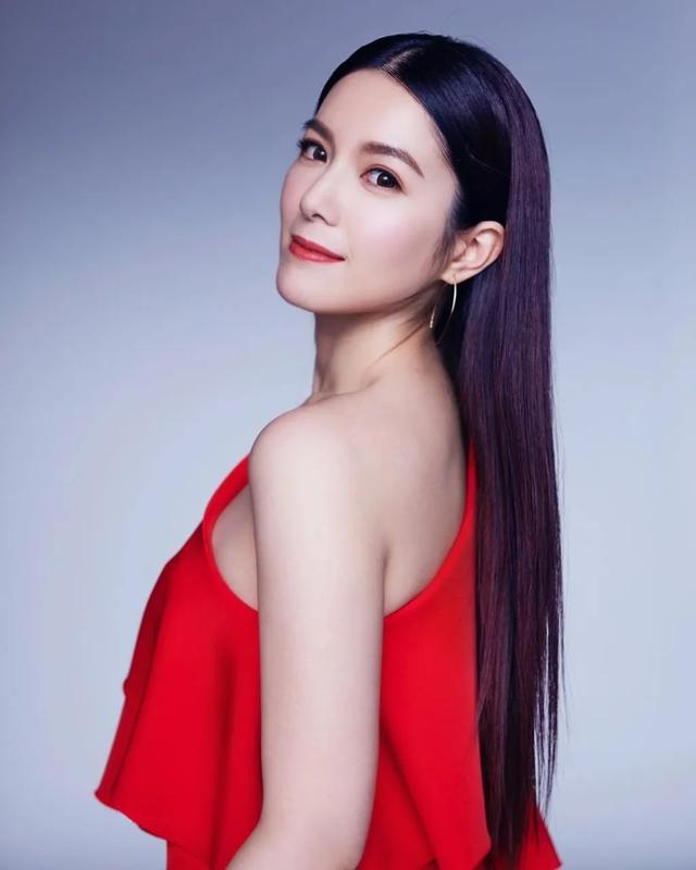 苟芸慧結婚七年屢傳婚變,首度承認與富三代老公離婚:正在辦理手續