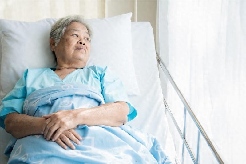 ​老人最大悲劇「不是喪偶」！而是60歲後身上「有這6個行為」　晚年不幸：不一定是兒女不孝