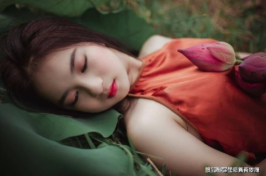 兩性交往，女人說：我去洗澡了，其實就是在告訴你這3件事情