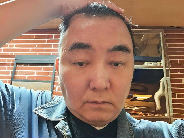 突發!58歲台灣知名男星宣布離婚,腦腫瘤引發腦積水身體抱恙