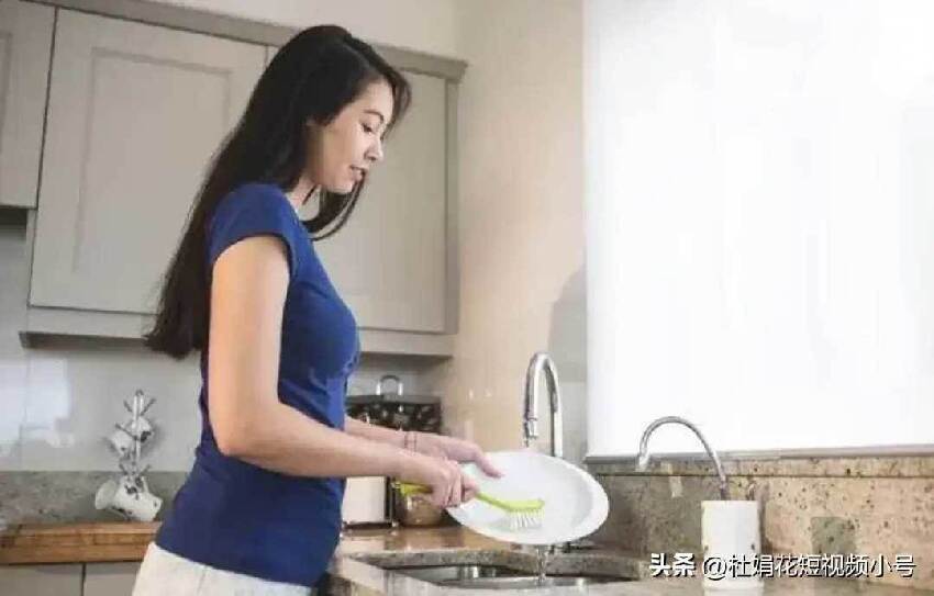 為何吃完飯不能立刻去洗碗？幸虧朋友告訴了我，很多人都做錯