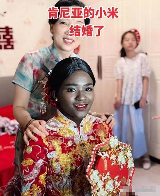 非洲美女愛上「中國農村小伙」堅持結婚「老公曝光」網友全懂了：難怪80萬聘金都拒收