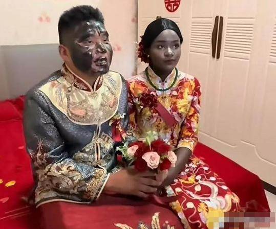 非洲美女愛上「中國農村小伙」堅持結婚「老公曝光」網友全懂了：難怪80萬聘金都拒收