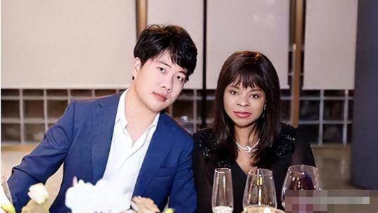 非洲美女愛上「中國農村小伙」堅持結婚「老公曝光」網友全懂了：難怪80萬聘金都拒收
