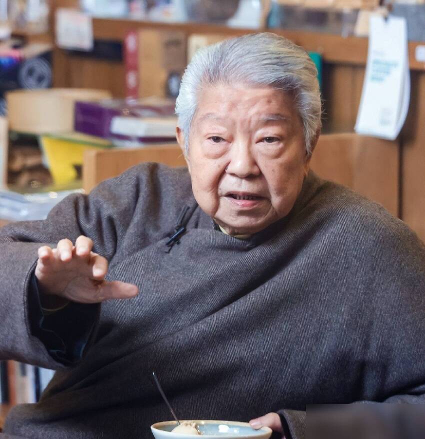 謝賢走了，蔡瀾走了，李敖也走了，四大風流才子只有他還活著