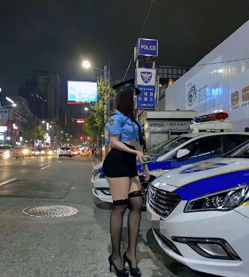 60kg「女警」穿上制服一夜爆紅，網友：請逮捕我...
