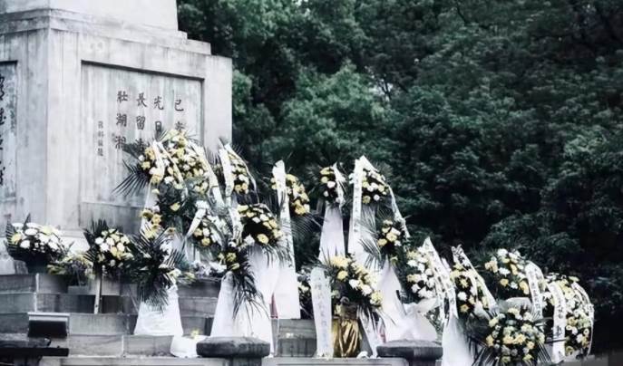 今年清明是凶日！百年難得一遇，生肖蛇，虎，羊有大事發生！家裡有一個的都要注意了.