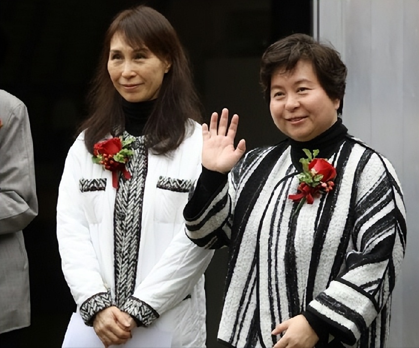 何超蕸追思會,三太四太攜四房子女出席,霍家及四大豪門集體參與