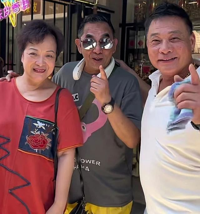 香港老戲骨組團游內地！在村裡吃喝玩樂太愜意，個個都是熟面孔