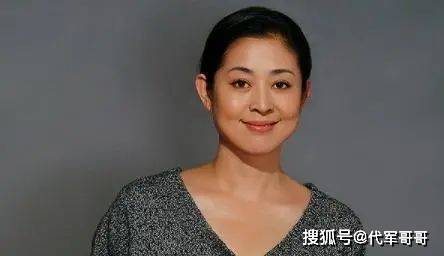 「斷崖式衰老」的6位女明星，老了之後，簡直判若兩人