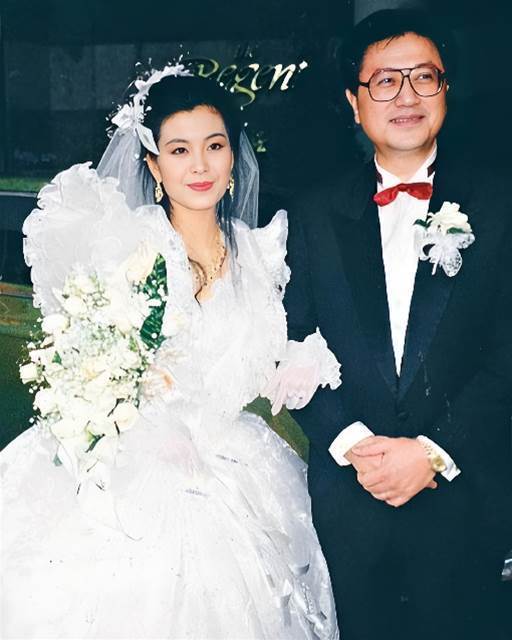 曾是亞洲小姐，21歲嫁52歲富豪，新婚13天不幸守寡，時隔33年「枯瘦如柴」顏值不復存在！