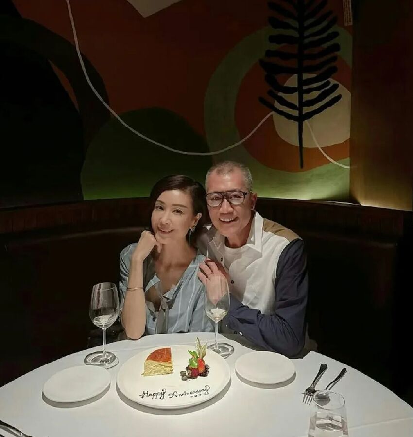 TVB前女星秀恩愛，原諒老公婚內出軌，結婚半月前夫意外身亡