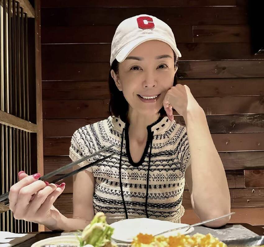 TVB前女星秀恩愛，原諒老公婚內出軌，結婚半月前夫意外身亡