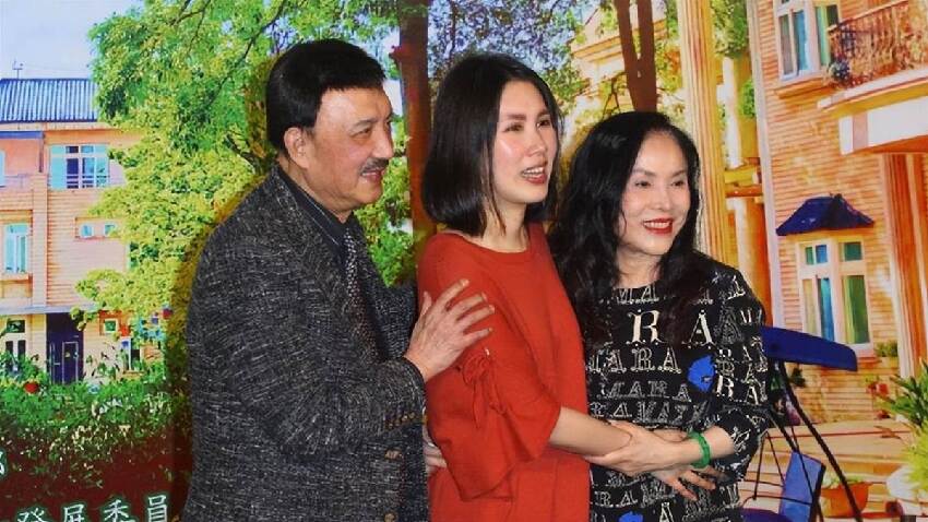 余天驚爆婚變「早已失婚」！李亞萍忍20年無性婚姻內幕驚人，現崩潰痛哭直言要隨女兒而去，兒子餘祥銓1句話曝光全部真相！