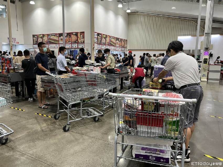 普渡完辦退貨！建設董娘「整車餅乾罐頭」載回賣場 狂盧1小時結局網看傻：刷新三觀