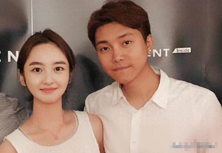 8歲愛上老師，12歲官宣戀愛，曾諾等她長大就結婚，最終實現了嗎