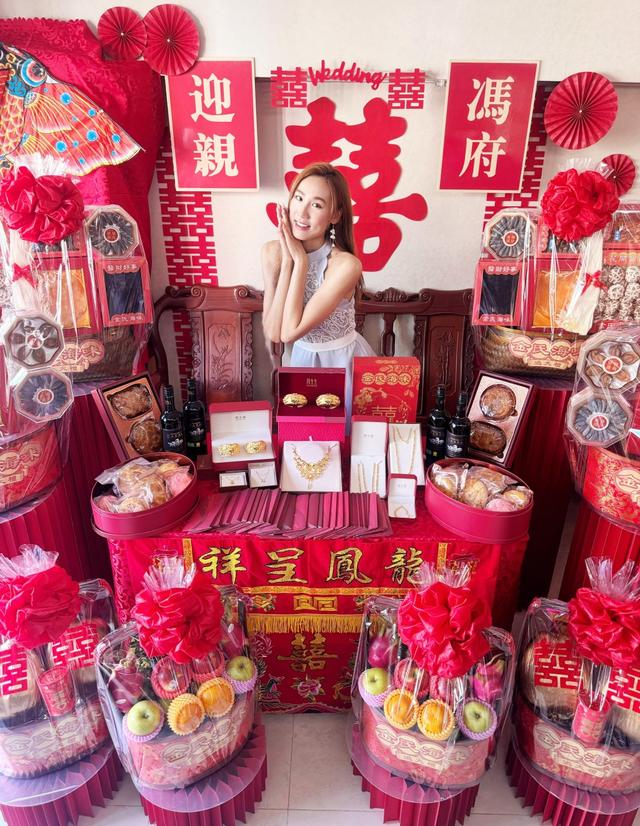 TVB女神宣布下月結婚！傳統過大禮場面震撼，金器海味擺滿三張桌