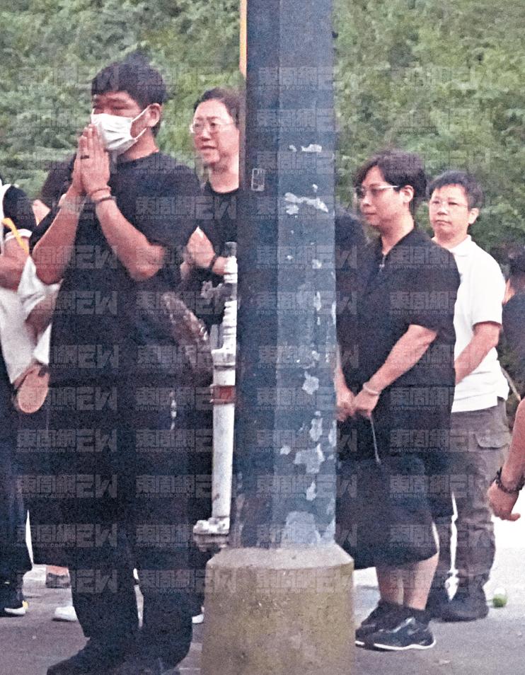 梅啟明不承認梅媽葬禮，稱都是臨時演員，揚言要找回骨灰重新安葬