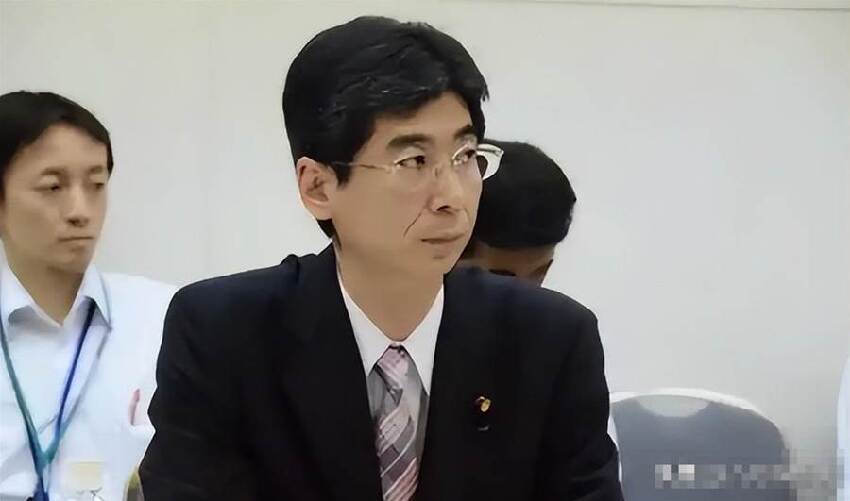 15 年前當眾喝下「核汙染水」的日本官員真實現況曝光眾人全看傻