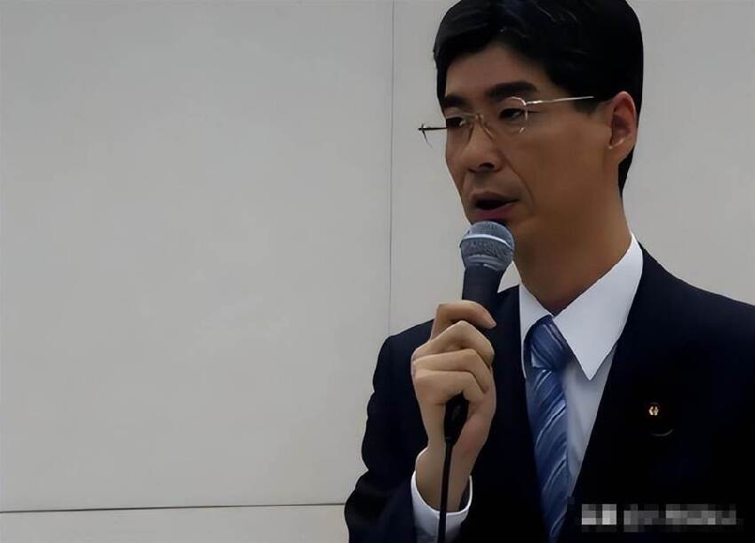 15 年前當眾喝下「核汙染水」的日本官員真實現況曝光眾人全看傻