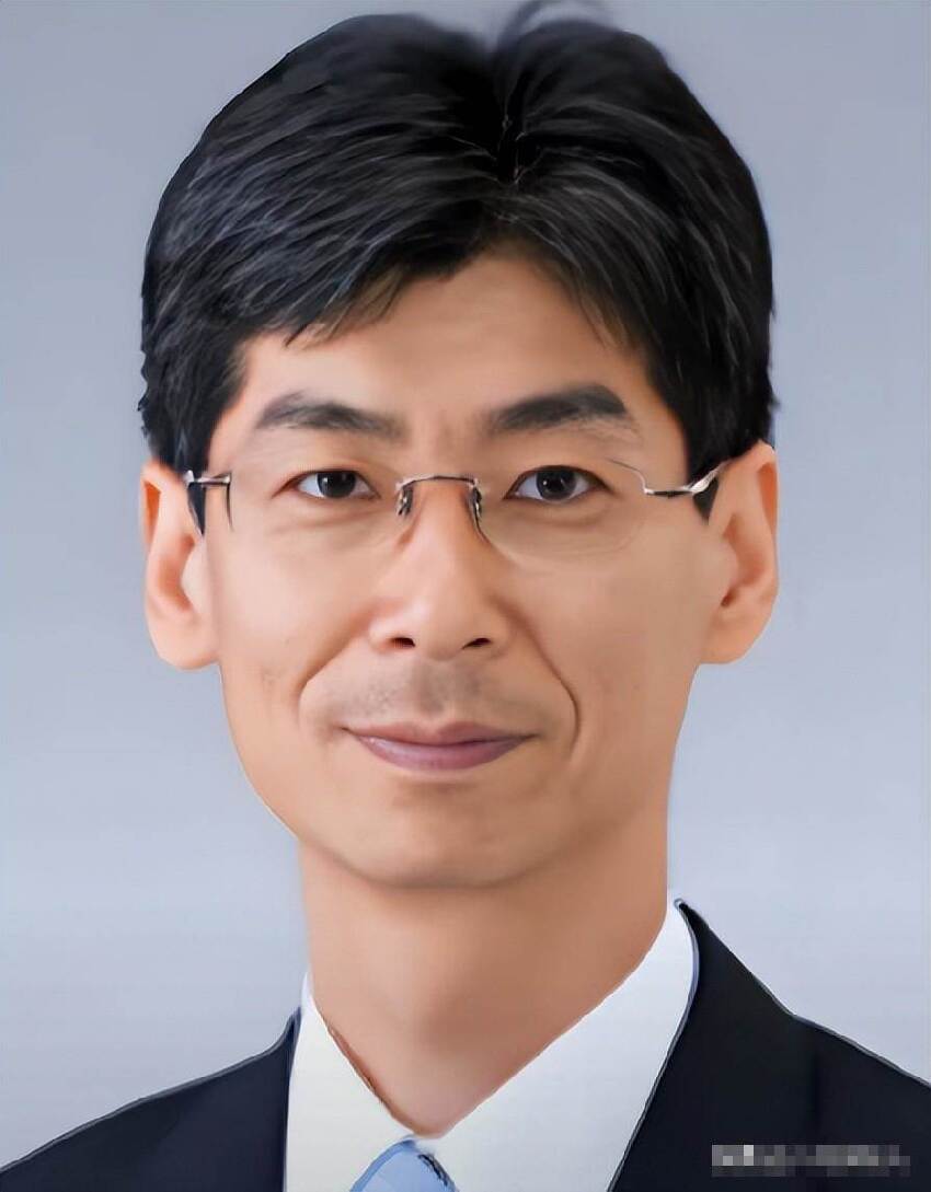 15 年前當眾喝下「核汙染水」的日本官員真實現況曝光眾人全看傻