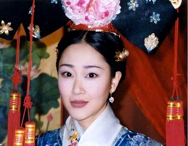 紅極一時，卻遭閨蜜插足婚姻，43歲慘死，留下7字遺言，死因成謎