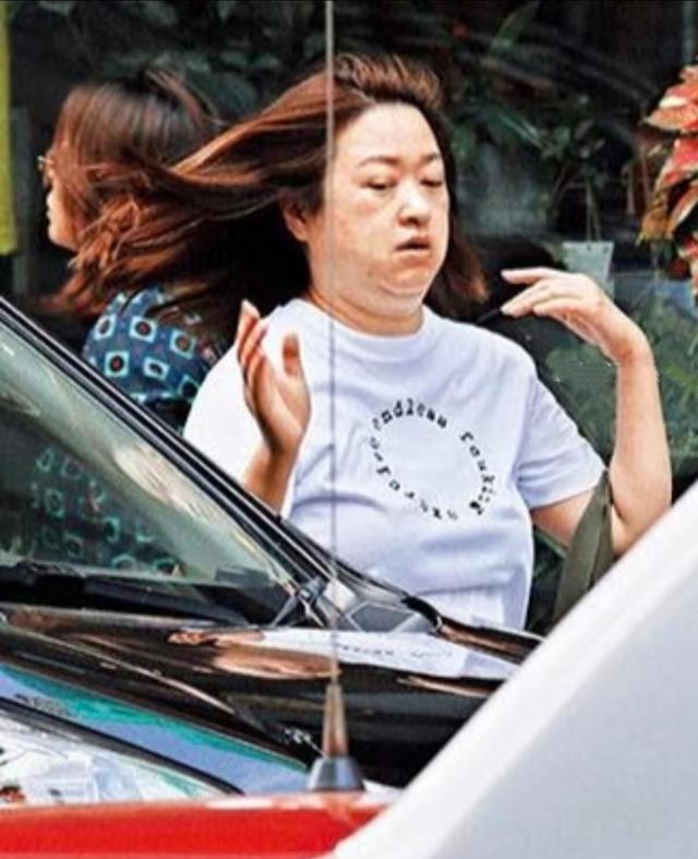 60歲TVB花旦楊羚身形大變走樣,出身演藝世家,年輕時清純模樣令人懷念感慨