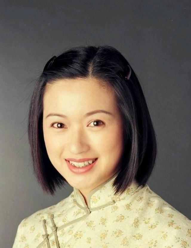 60歲TVB花旦楊羚身形大變走樣,出身演藝世家,年輕時清純模樣令人懷念感慨