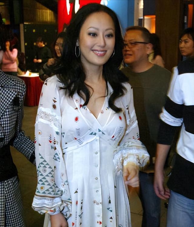 41歲仍拍三級片追求刺激？從豪門千金再到第一妖女，她在追求啥
