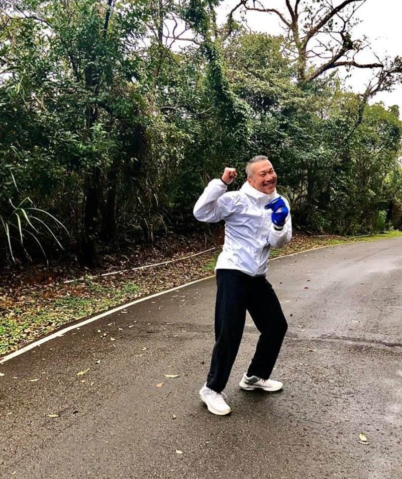 驚罹病變！ 黃仲崑「緊急開腦手術」 全程無麻醉「病況曝光」