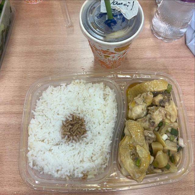 吳彥祖曬好萊塢片場伙食！僅兩肉丸，網友吐槽連香港兩餸飯都不如