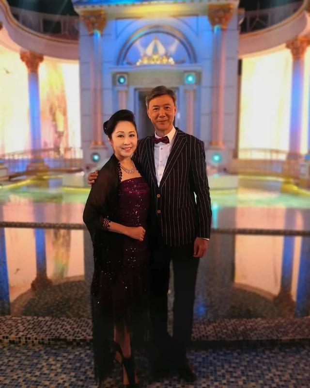 TVB老戲骨宣布喜訊，女兒結婚大半年誕下兒子，曬寶寶合照感興奮