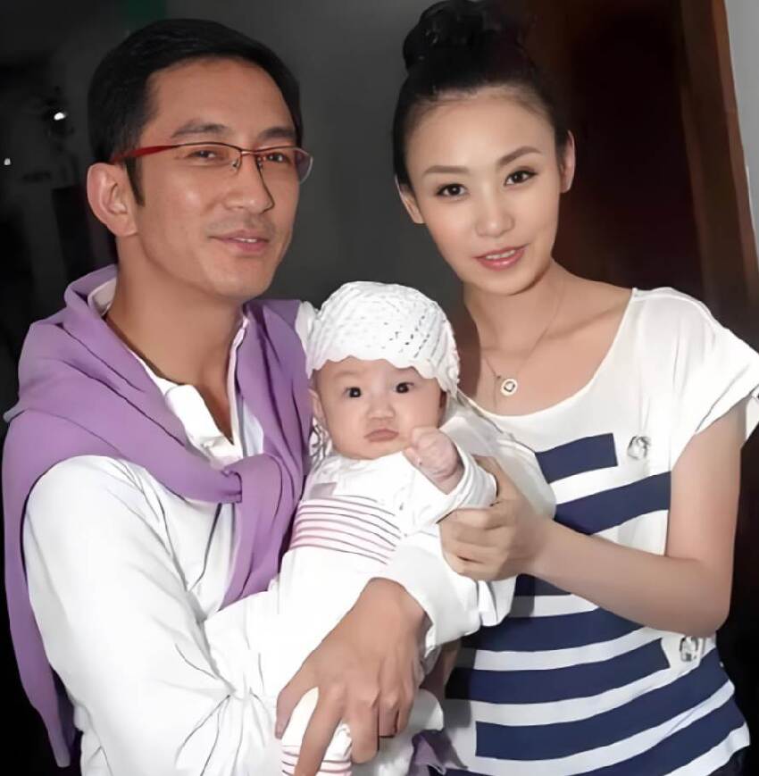 吳啟華豪擲650W娶了嬌妻石洋子，婚後5億被揮霍光，還要爭撫養權