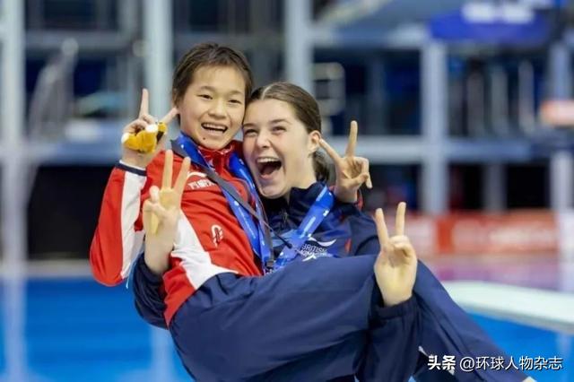 她一次次輸給中國天才少女,卻成了她們的「英國閨蜜」