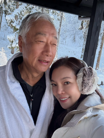 被酸麻雀變鳳凰！曾馨瑩「顯赫家世」曝光　常行善地方「過去比郭台銘家還旺」：自己本是豪門