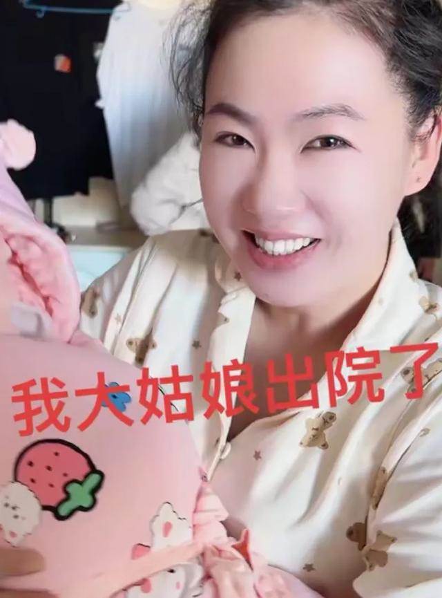 父母反對也沒用！26歲小鮮肉「堅持娶大11歲富婆」 迎來龍鳳胎「多年後現況讓人驚呆」