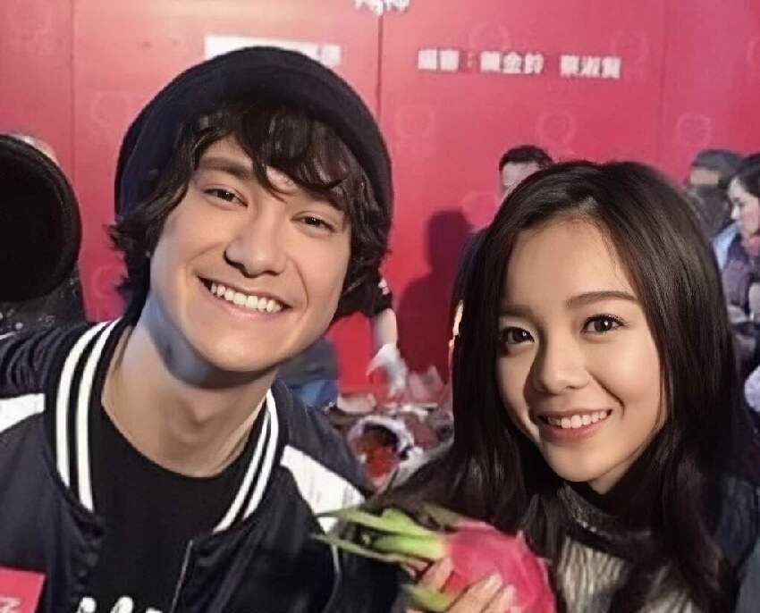 突發！TVB男星宣布和港姐女友分手，遺憾結束兩年多戀情，這段戀情確實有點「慘」！