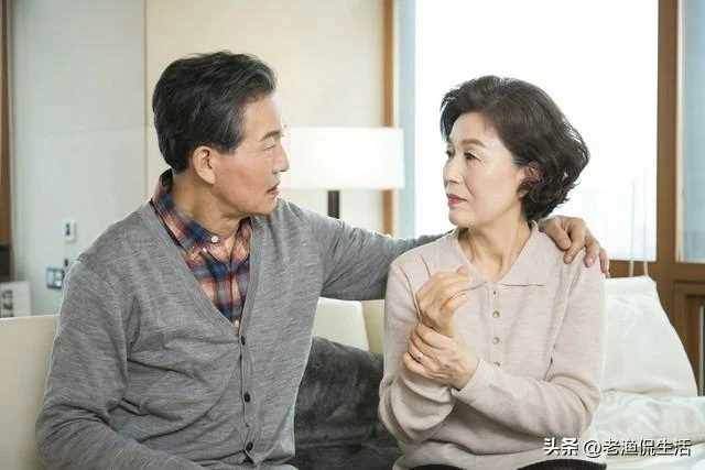 婆家答應給72萬8聘金，我婚前意外懷孕「婆婆卻反悔不給聘金」，我爸媽一聽大怒兩家人吵翻！ 結果「全程沈默的公公突然冒出一句話」我當場淚崩