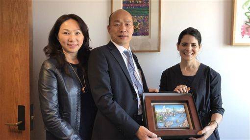 韓國瑜老婆背景驚人！家中勢力「父親也曾踏入政壇」，命理師揭露「兩人前世今生」1承諾兌現