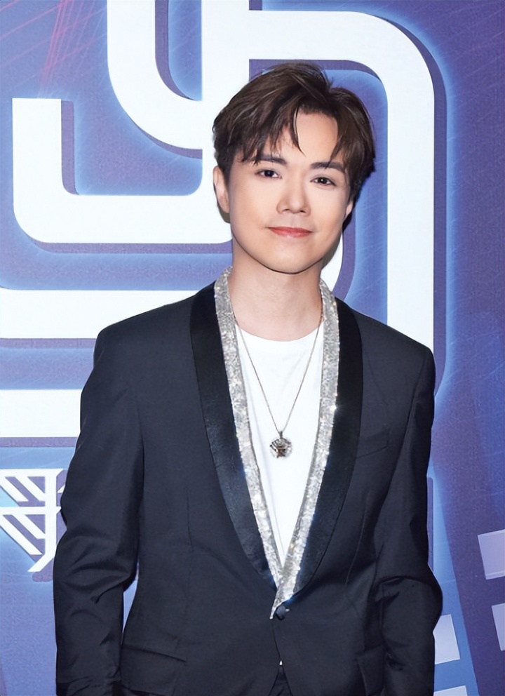 45歲張敬軒公開道歉，就不當言行深刻反省，李力持轉發：回頭是岸