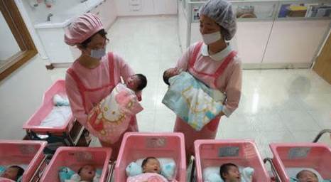 臺中兩名男嬰出生時在醫院抱錯，五年後發現端倪，含淚換子後雙方父母傻眼了...