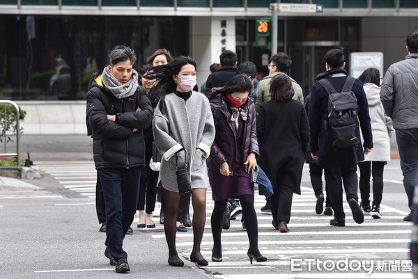 大陸冷氣團增強！全台又濕又冷「溫度跌到剩7度」　回暖時間曝「還有冷空氣來襲」