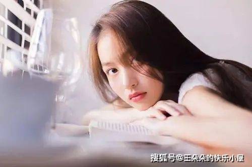 女人在這4件事上對你「大方」,並非她懂事,而是因為不愛你了!