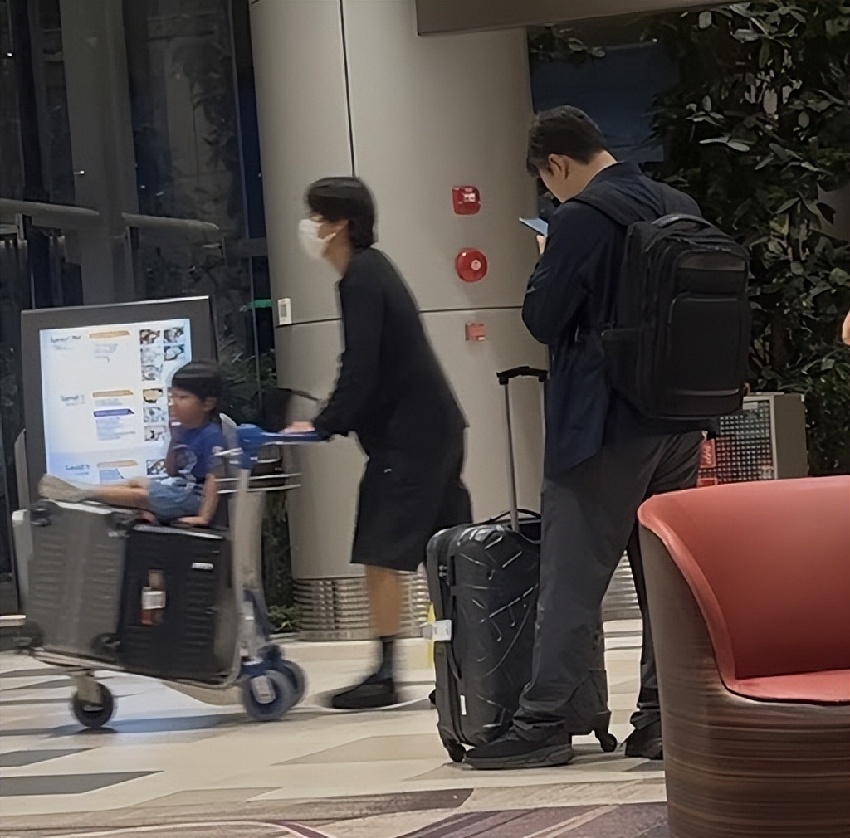 53歲韓流天王裴勇俊隱退10年首曝光高清照,臉部消瘦凹陷判若兩人